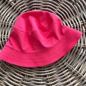 NWT Lululemon Vivid Coral Pink Bucket Hat M/L